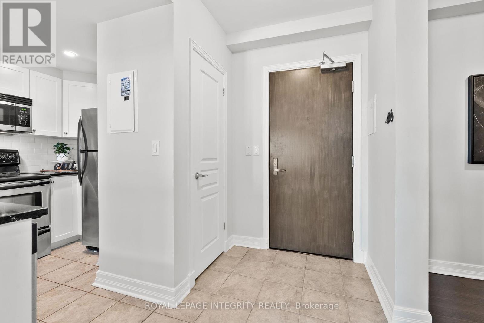 Photo 32 of 309 200 Besserer Street N, Ottawa ON