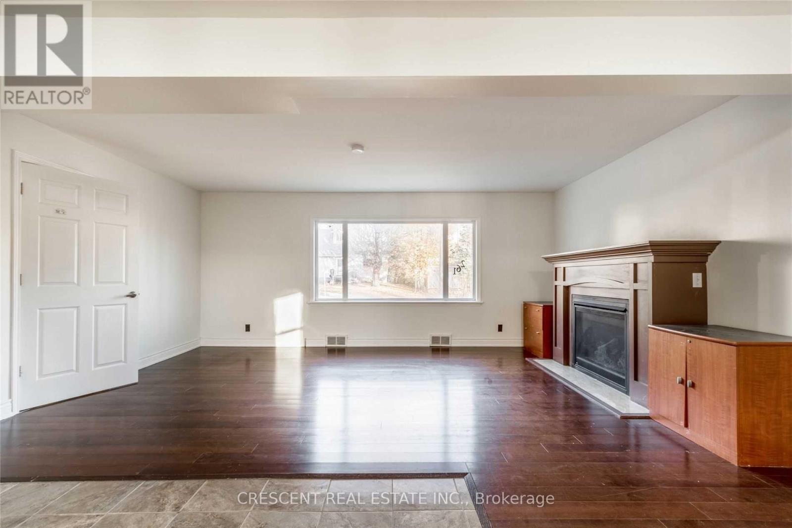 Photo 7 of 261 Barrie Road, Orillia ON