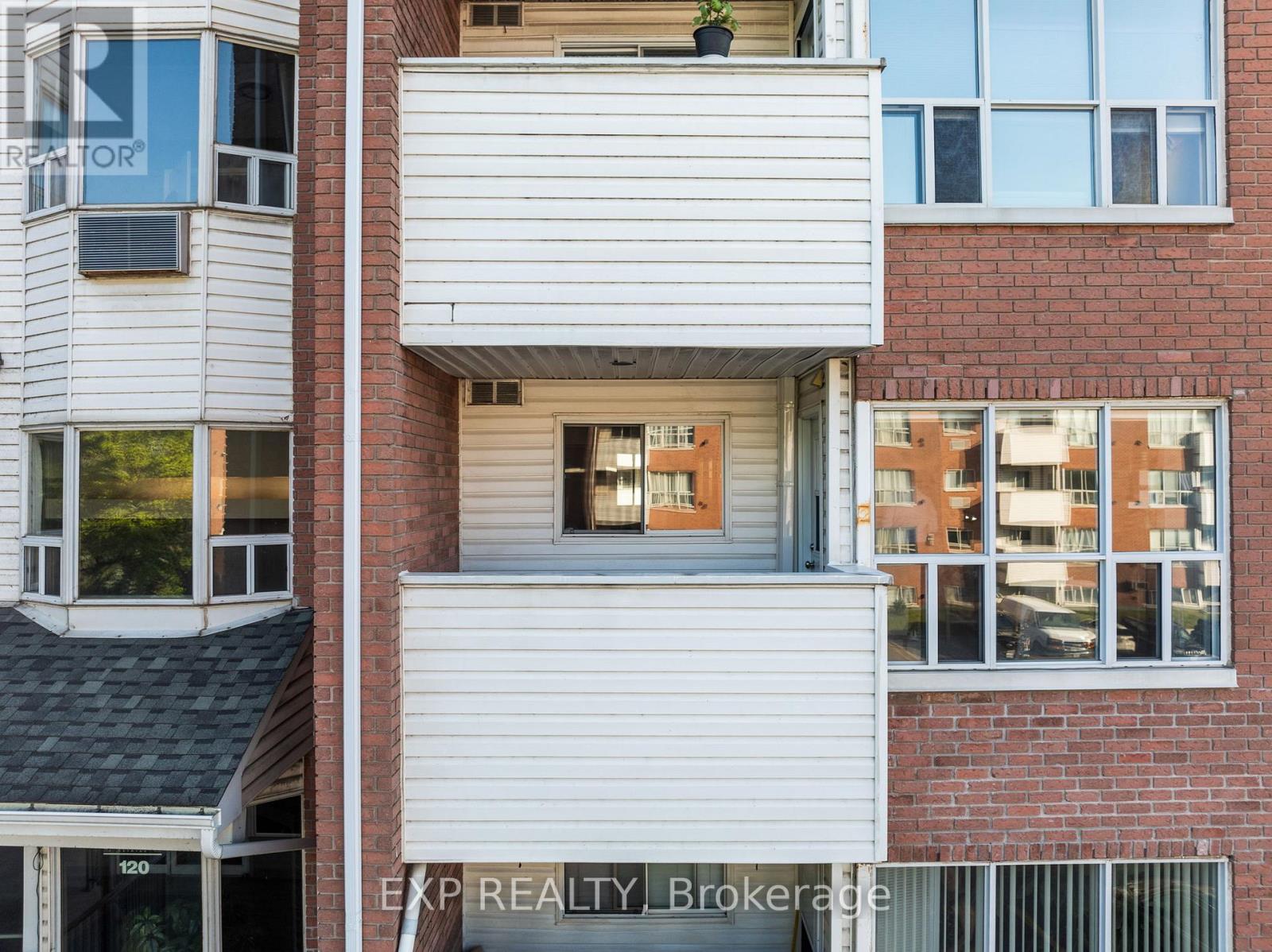 Photo 12 of 201 120 Bell Farm Road, Barrie ON