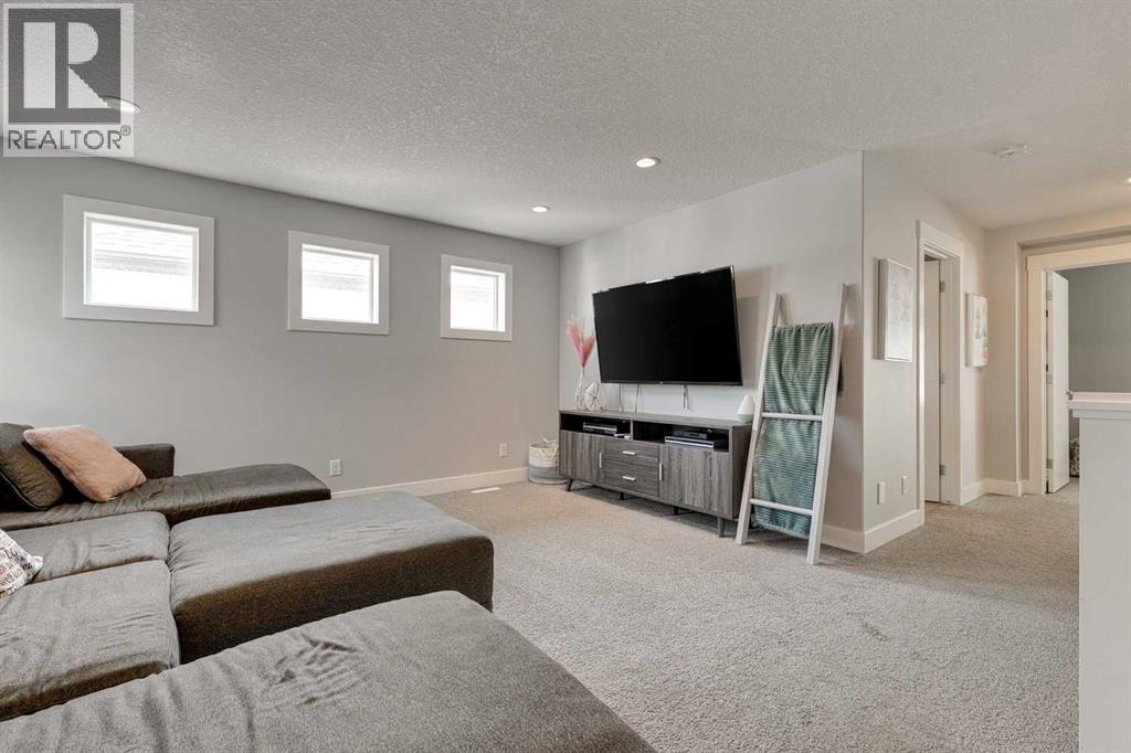 Single Family House for Sale in  Brightoncrest Cove SE New Brighton Calgary 