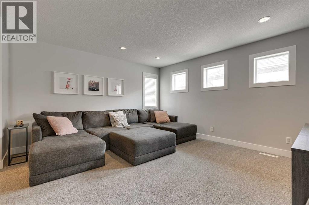 Single Family House for Sale in  Brightoncrest Cove SE New Brighton Calgary 