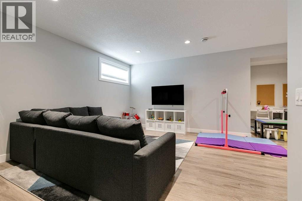 Single Family House for Sale in  Brightoncrest Cove SE New Brighton Calgary 
