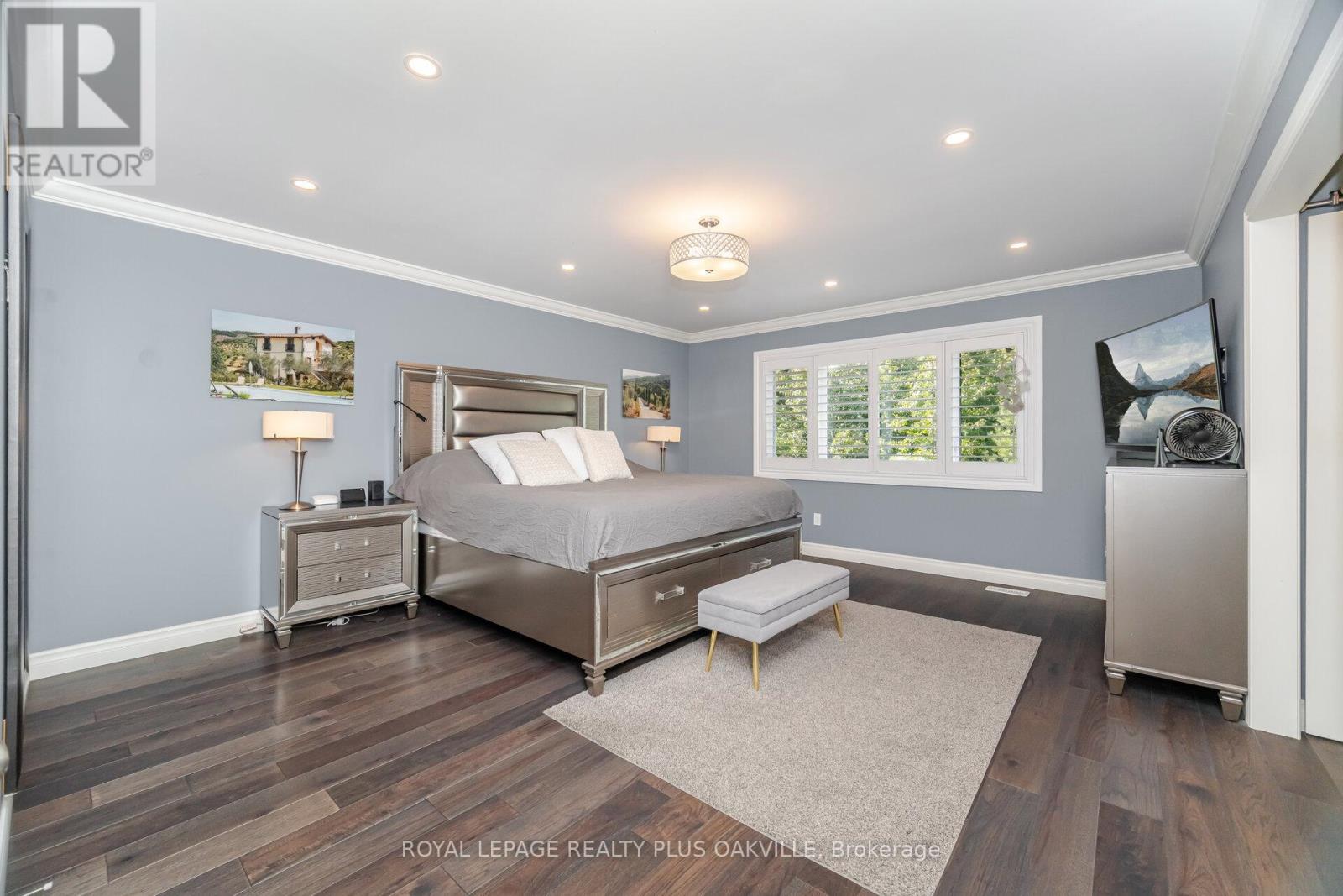 Photo 13 of 64 Sutherland Crescent, Hamilton ON