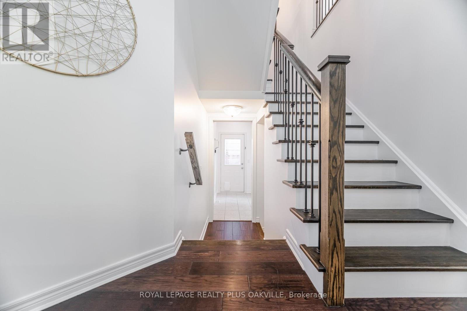 Photo 43 of 64 Sutherland Crescent, Hamilton ON