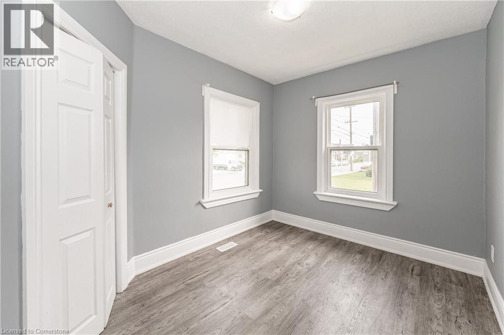 Photo 36 of 140 Gage Avenue N, Hamilton ON