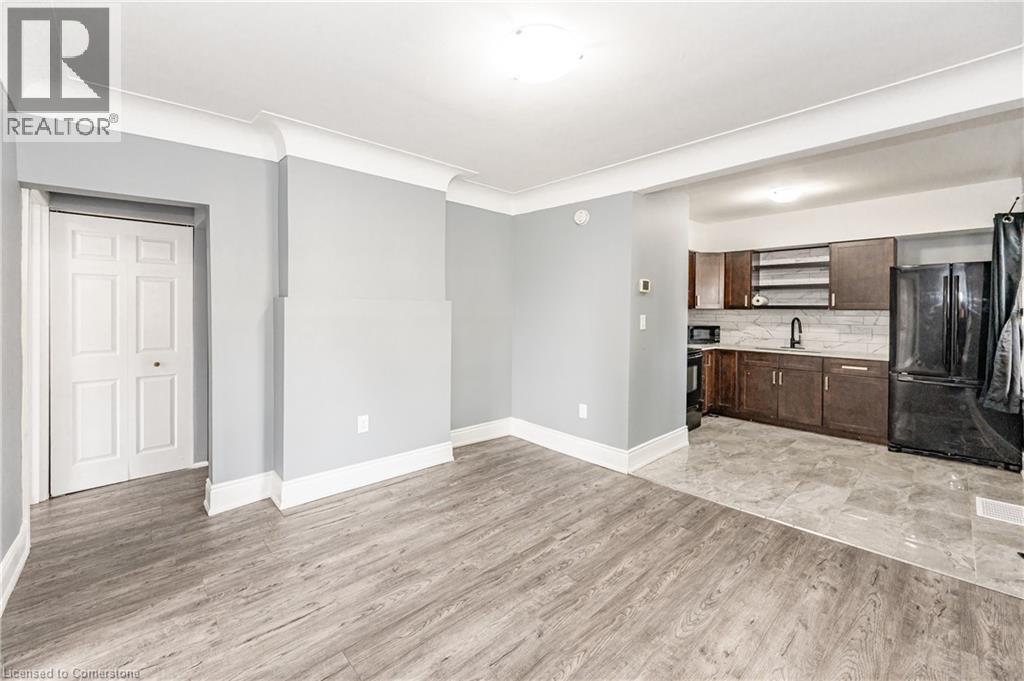 Photo 27 of 140 Gage Avenue N, Hamilton ON