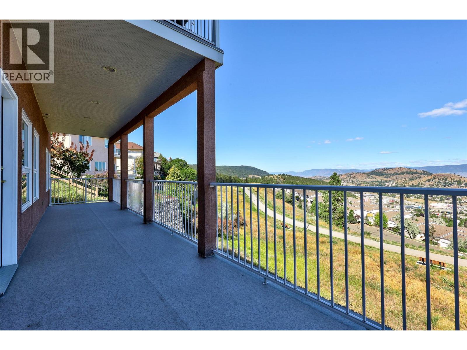 Photo 13 of 1182 St Andrews Way, Kamloops BC