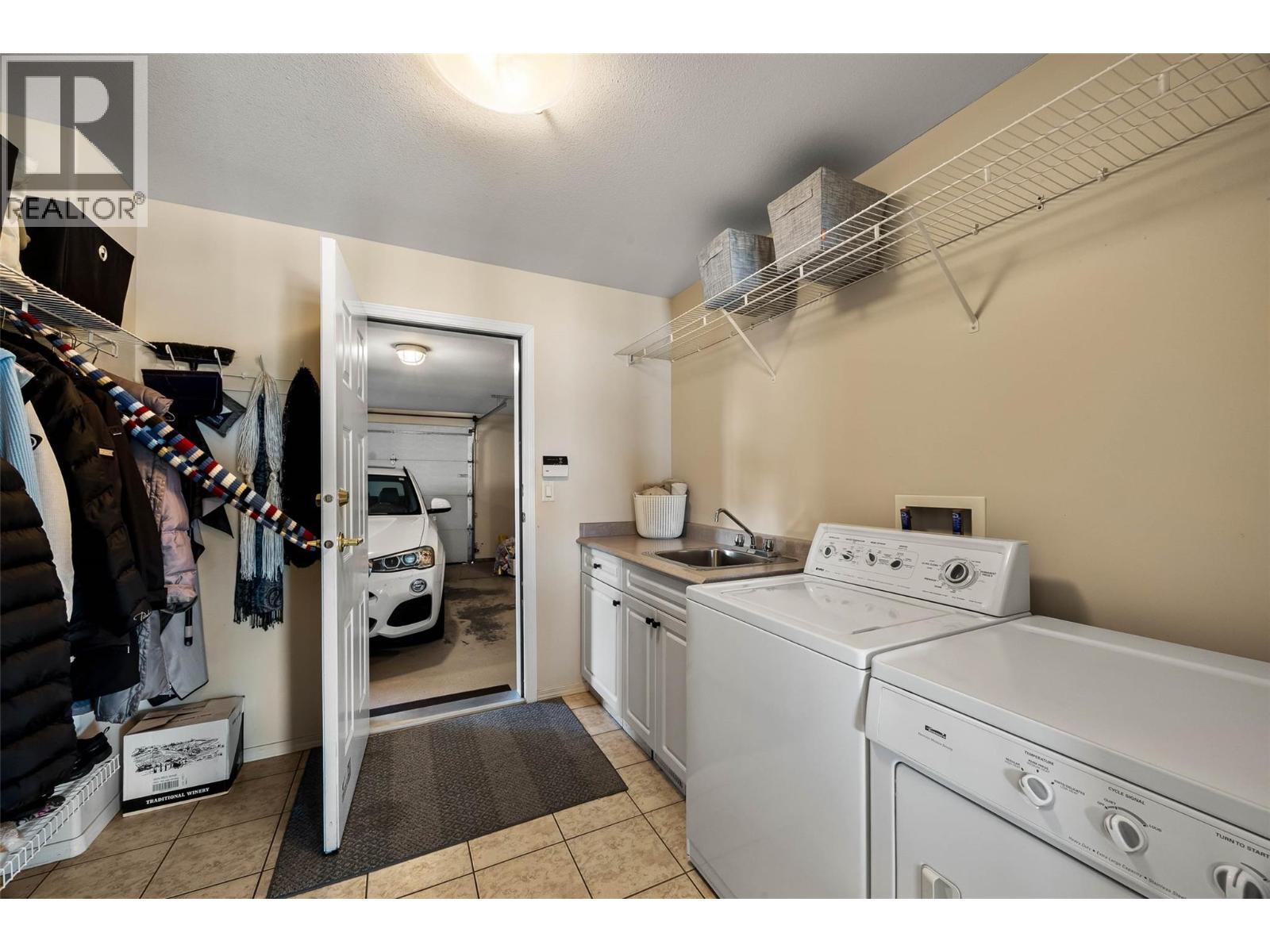 Photo 7 of 1182 St Andrews Way, Kamloops BC