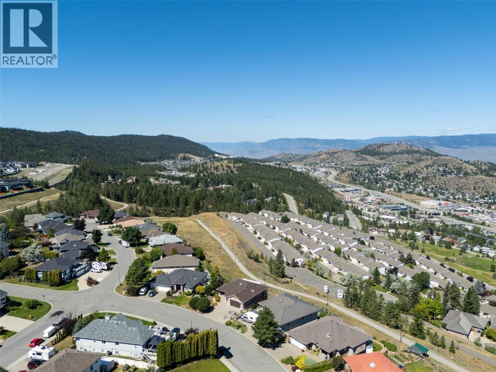 Photo 3 of 1182 St Andrews Way, Kamloops BC