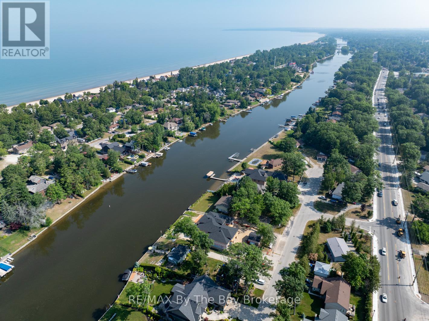 Photo 2 of 34 Edgewater Road, Wasaga Beach ON