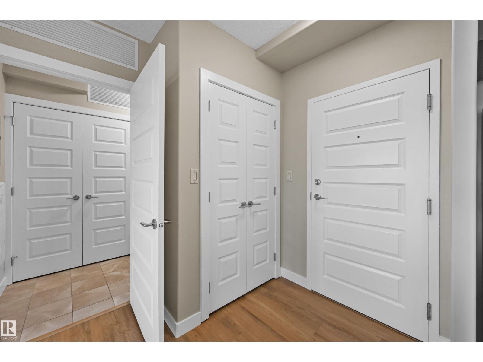 Photo 15 of 408 2755 109 St Nw, Edmonton AB