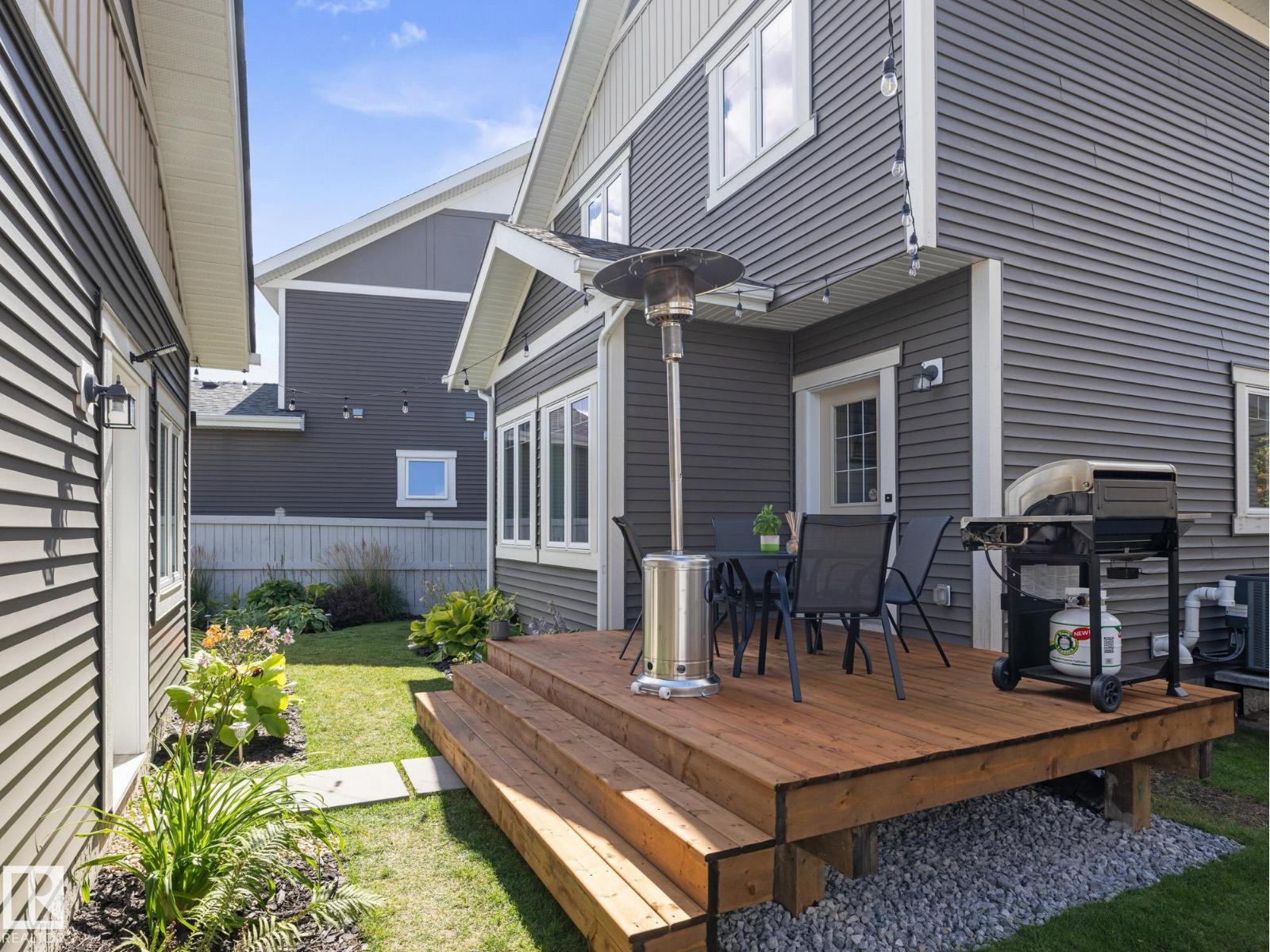 Photo 6 of 623 Ortona Wy Nw, Edmonton AB
