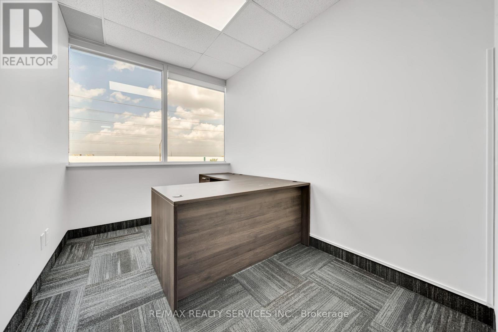 Photo 8 of 215 6660 Kennedy Road, Mississauga ON