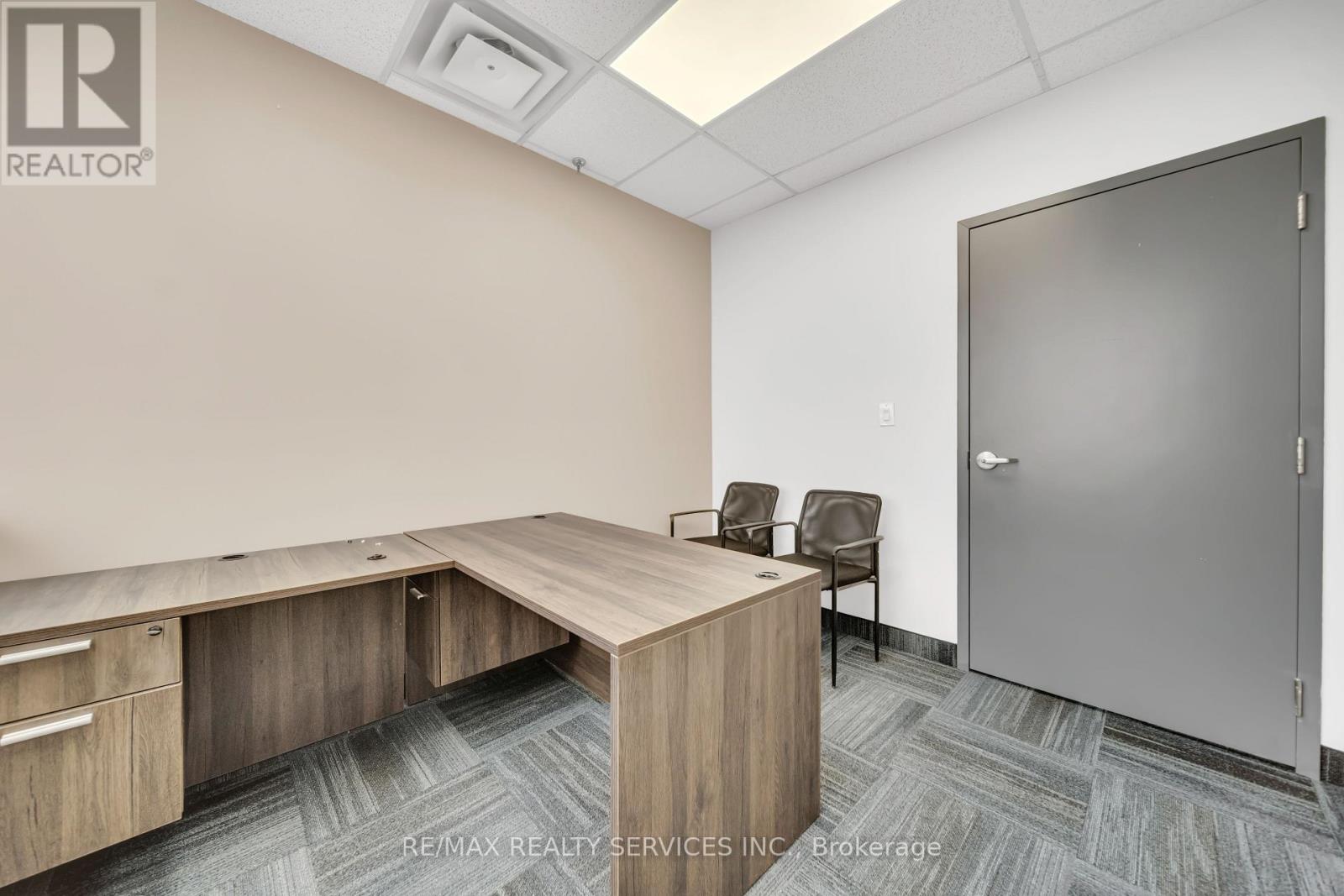 Photo 7 of 215 6660 Kennedy Road, Mississauga ON