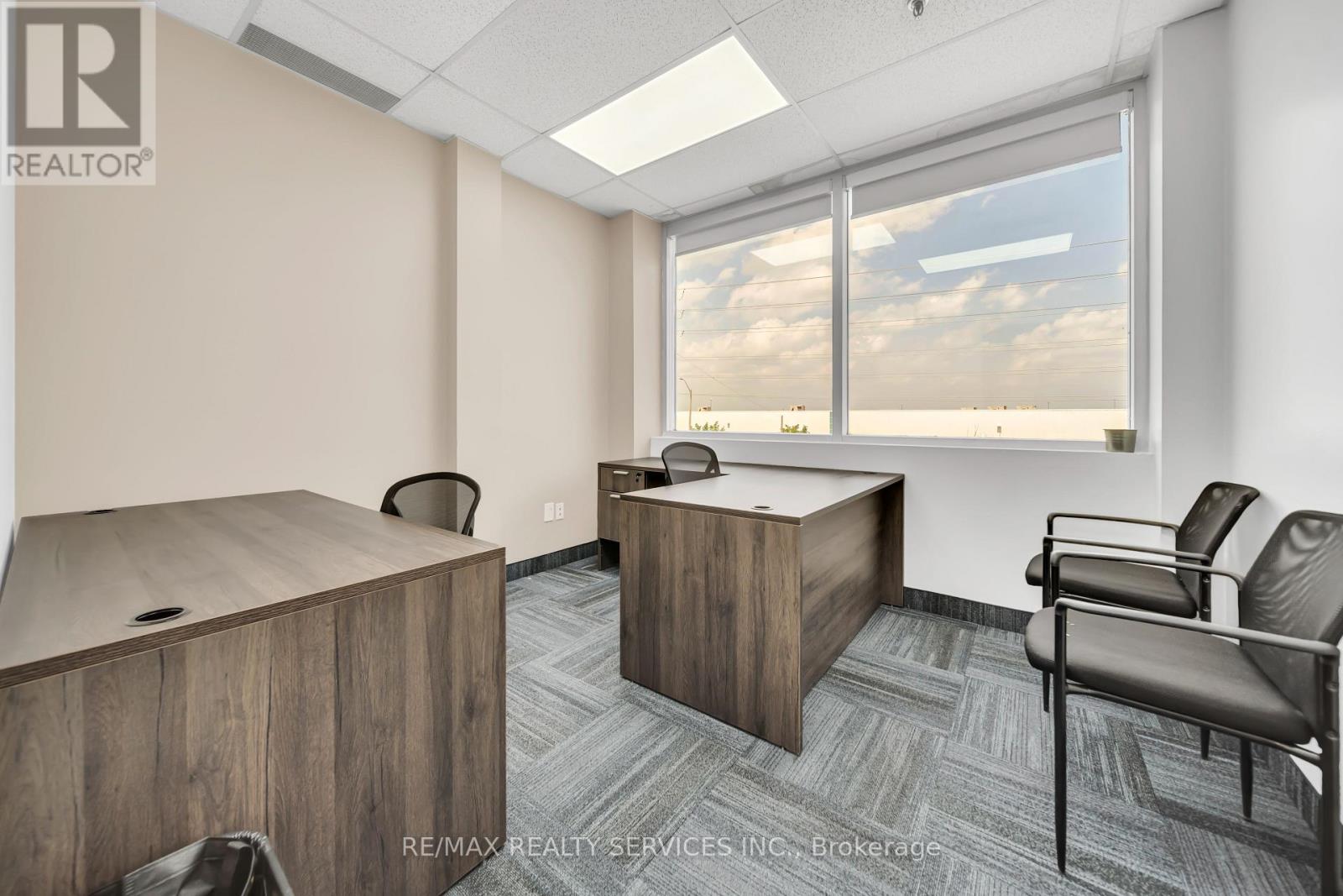 Photo 3 of 215 6660 Kennedy Road, Mississauga ON