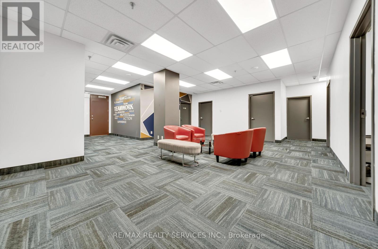 Photo 15 of 215 6660 Kennedy Road, Mississauga ON
