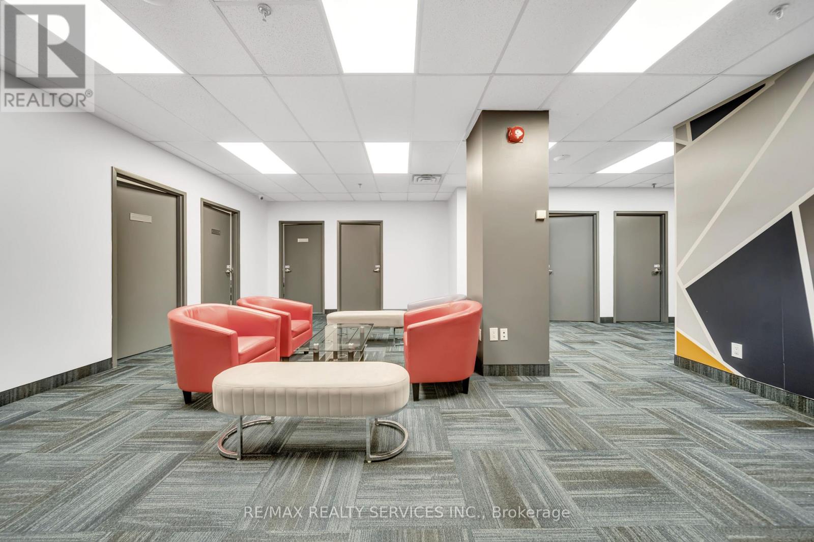 Photo 2 of 215 6660 Kennedy Road, Mississauga ON