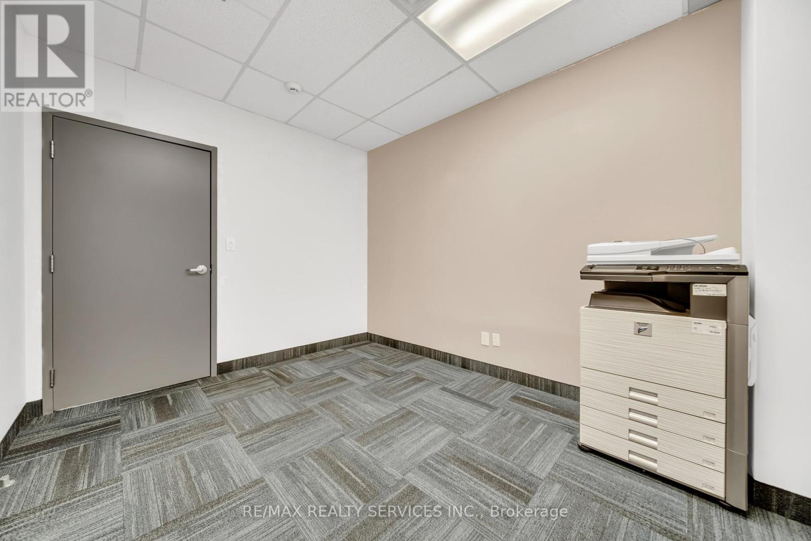 Photo 14 of 215 6660 Kennedy Road, Mississauga ON