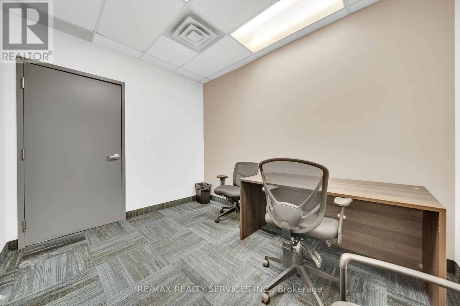 Photo 5 of 215 6660 Kennedy Road, Mississauga ON