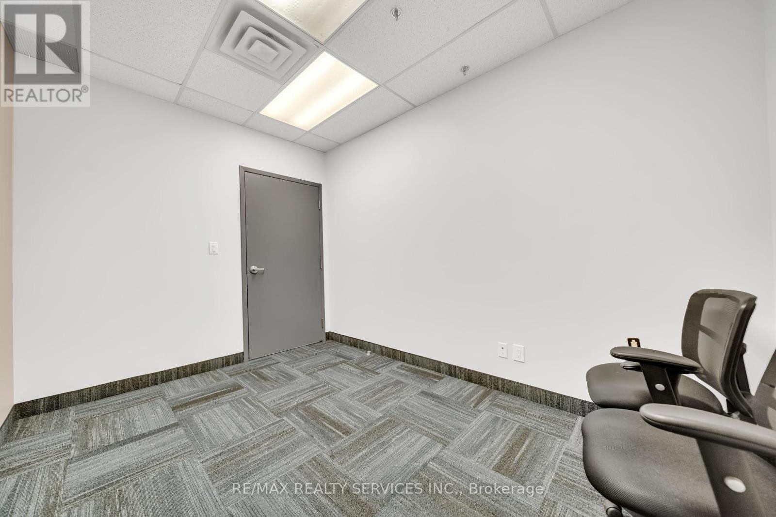 Photo 18 of 215 6660 Kennedy Road, Mississauga ON