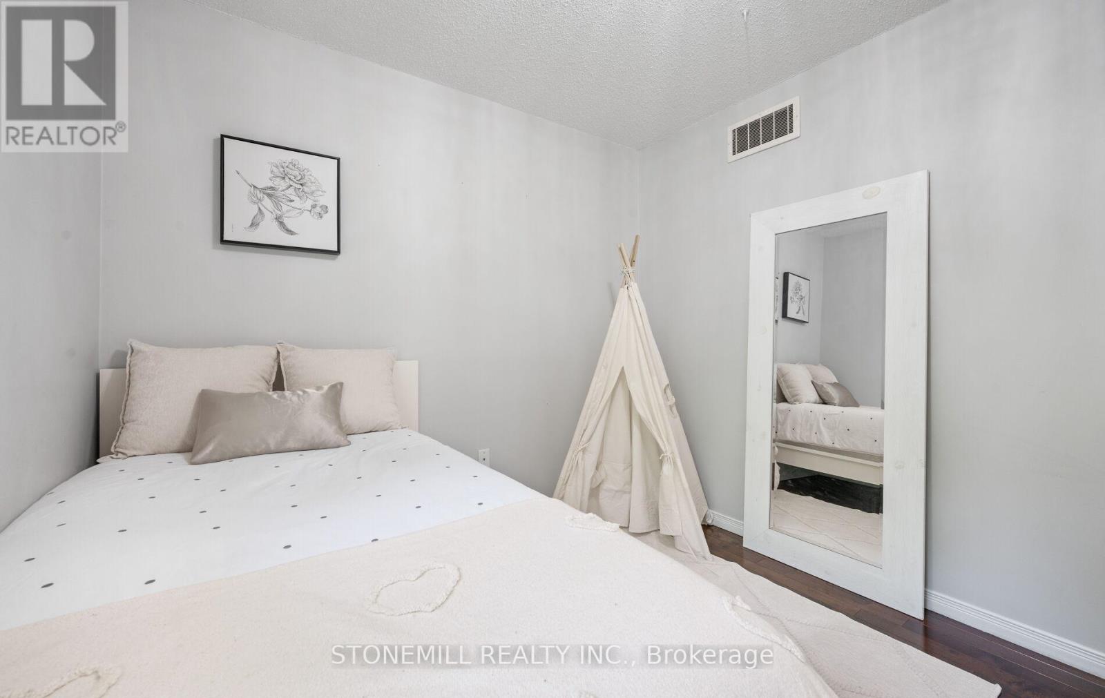 Photo 26 of 12 4200 Kilmer Drive, Burlington ON