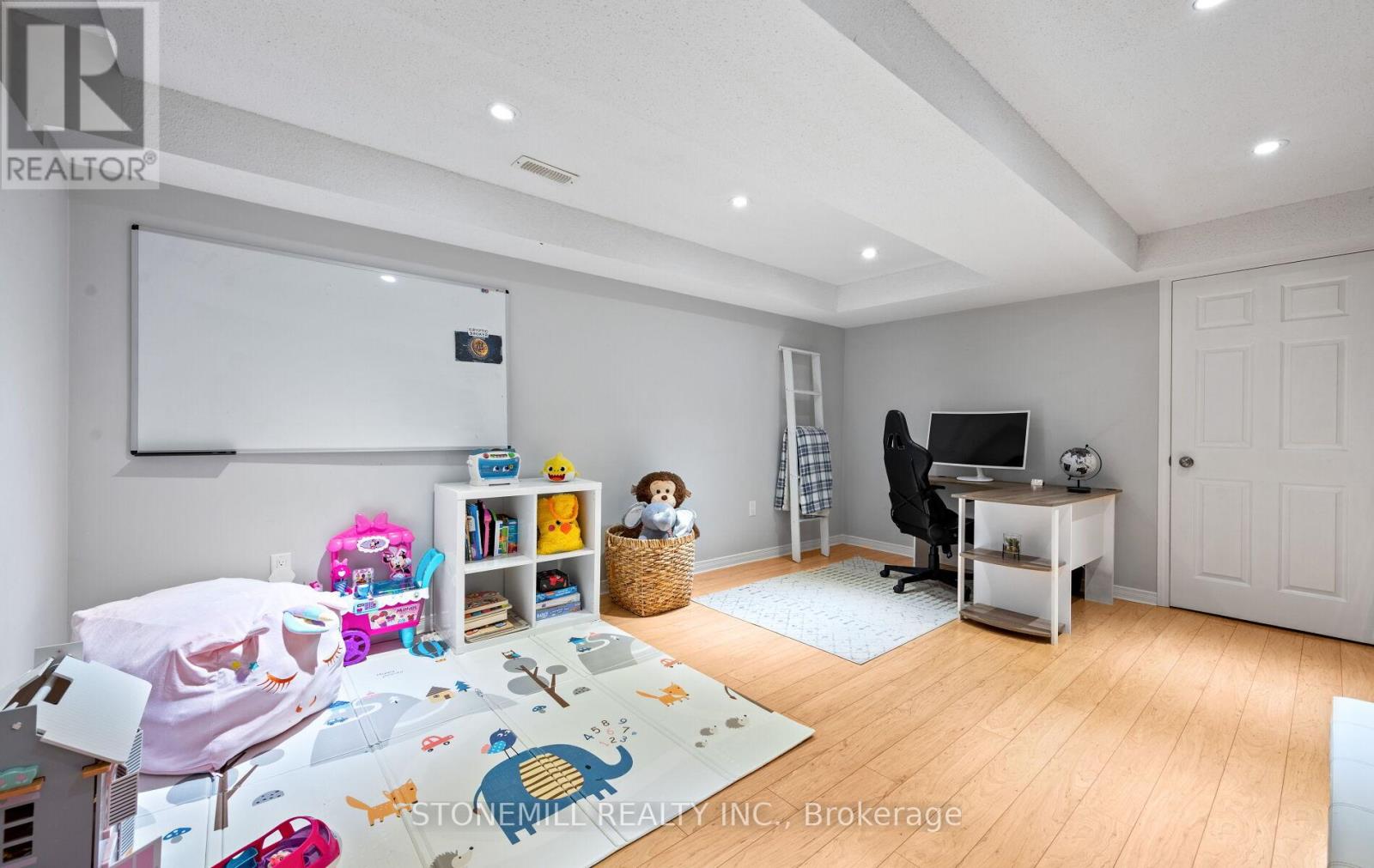 Photo 35 of 12 4200 Kilmer Drive, Burlington ON
