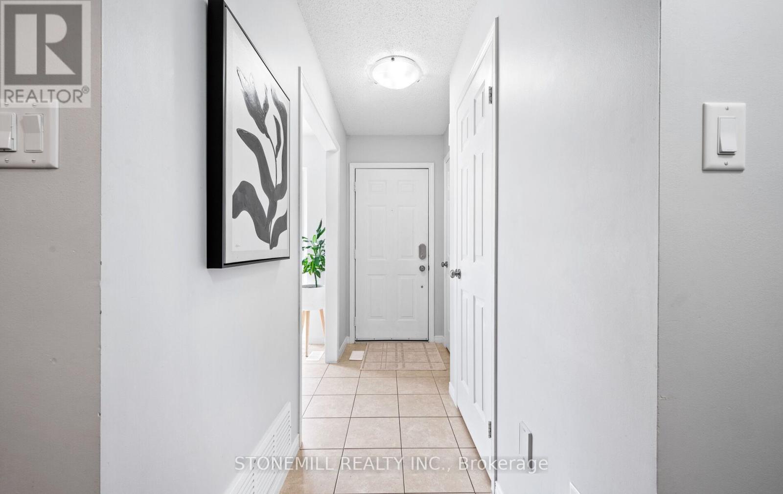 Photo 6 of 12 4200 Kilmer Drive, Burlington ON
