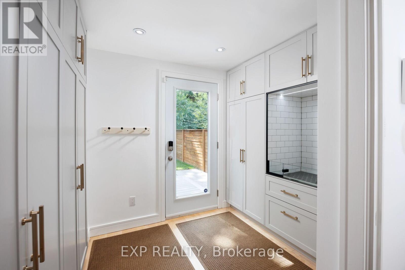 Photo 14 of 870 Royal York Road, Toronto ON