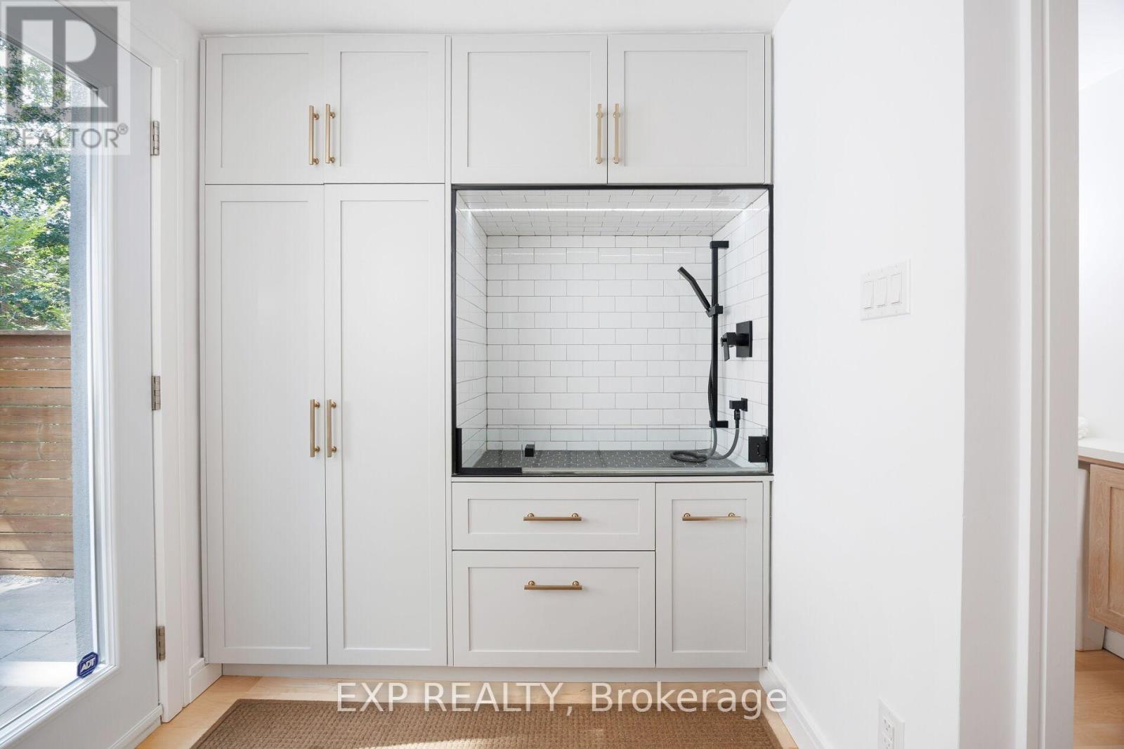 Photo 15 of 870 Royal York Road, Toronto ON