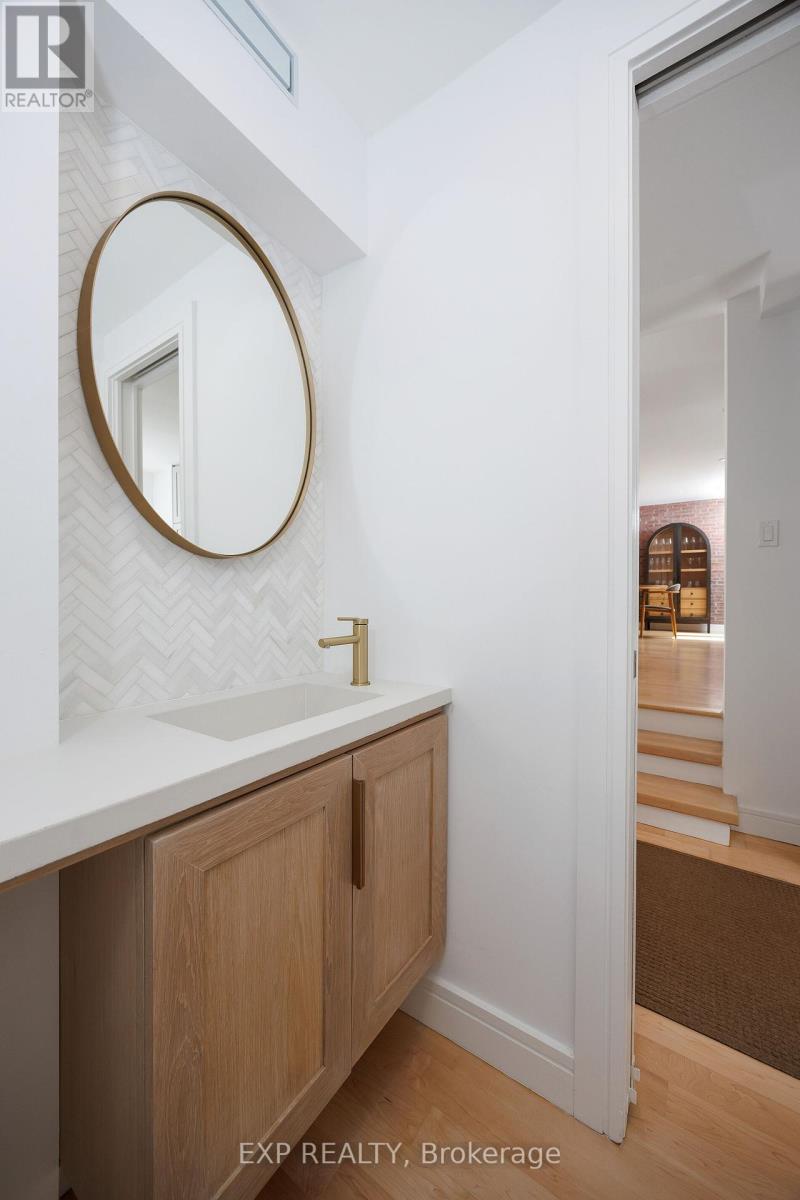 Photo 18 of 870 Royal York Road, Toronto ON