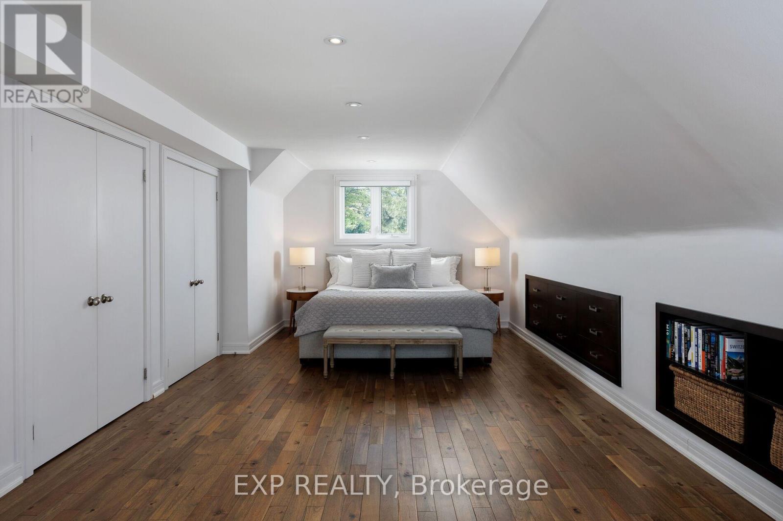 Photo 30 of 870 Royal York Road, Toronto ON