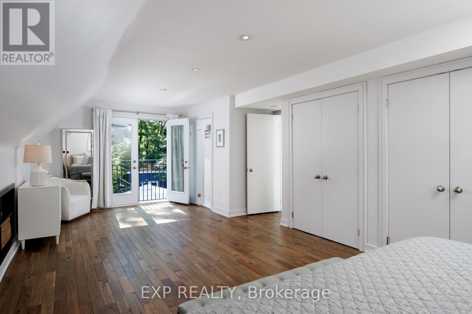 Photo 32 of 870 Royal York Road, Toronto ON