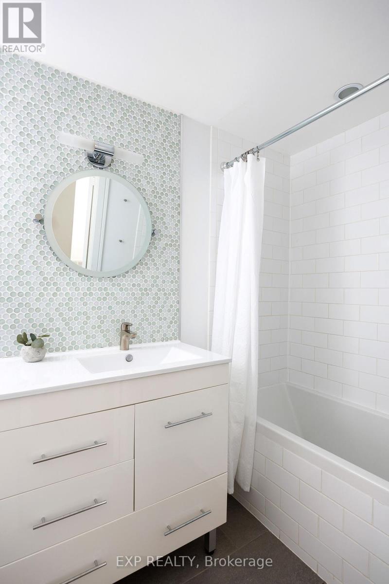 Photo 36 of 870 Royal York Road, Toronto ON