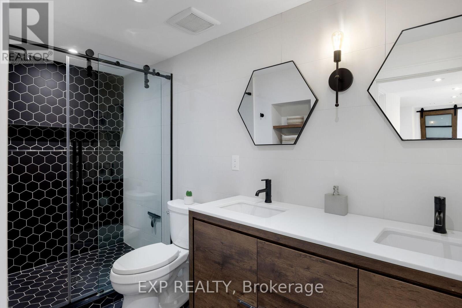 Photo 45 of 870 Royal York Road, Toronto ON