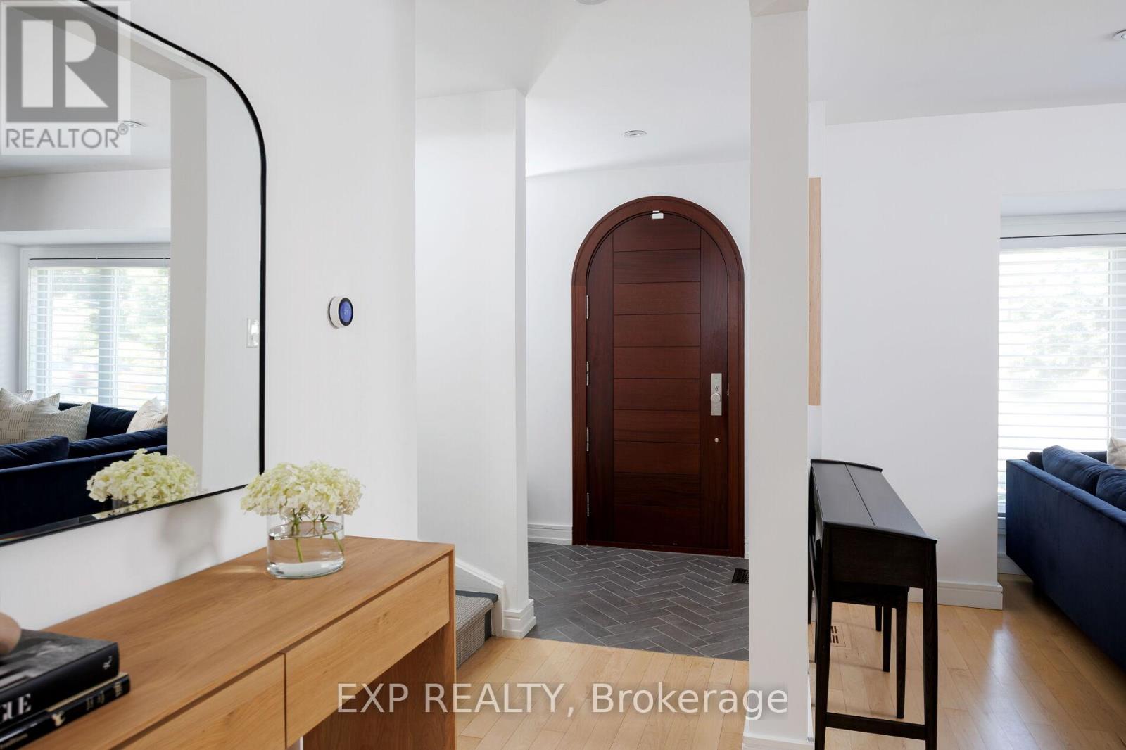 Photo 9 of 870 Royal York Road, Toronto ON