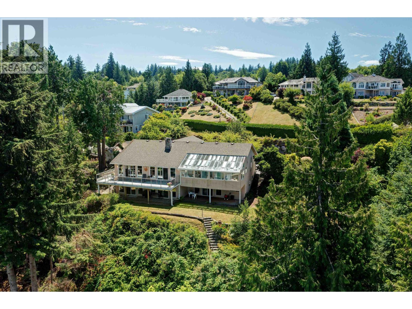 6448 N GALE AVENUE, Sechelt