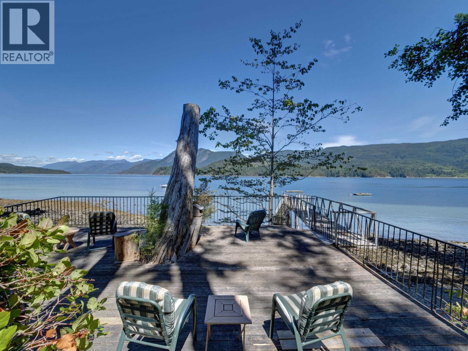 6448 N GALE AVENUE, Sechelt