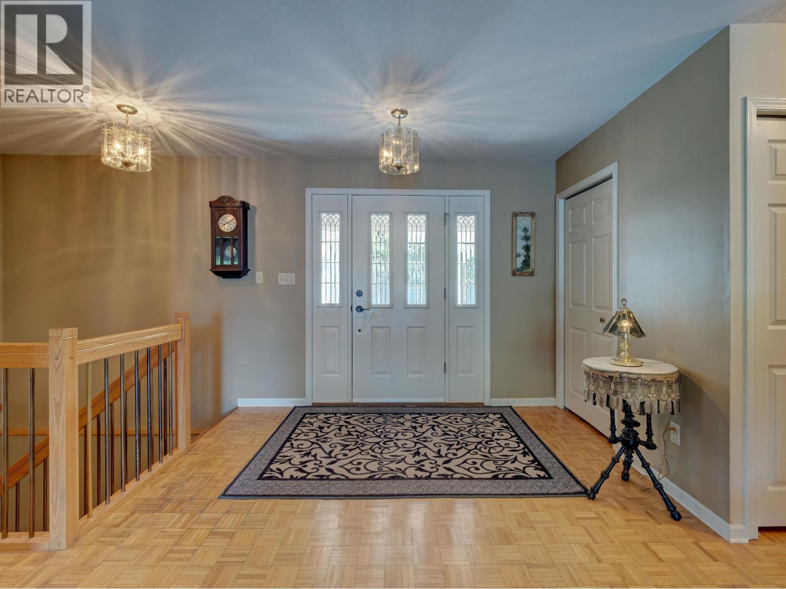 6448 N GALE AVENUE, Sechelt