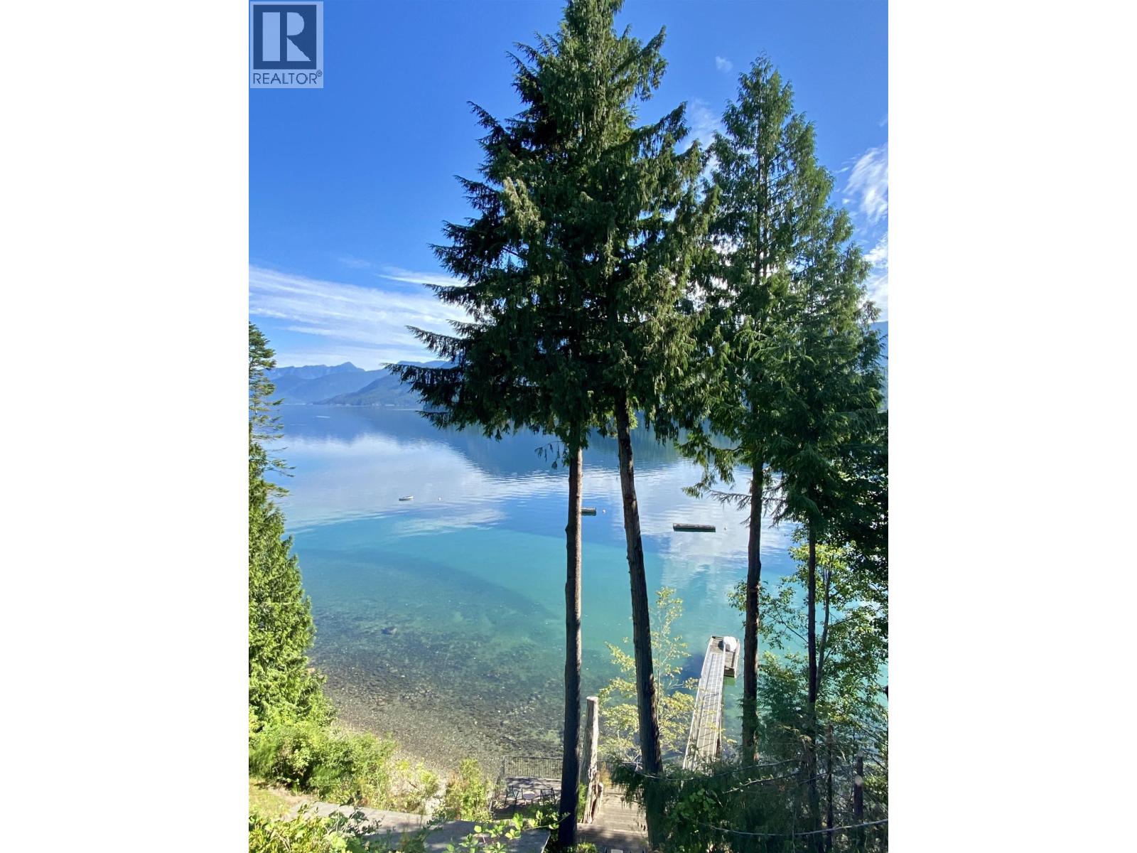 6448 N GALE AVENUE, Sechelt