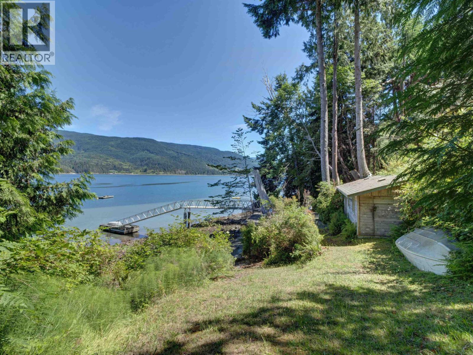 6448 N GALE AVENUE, Sechelt