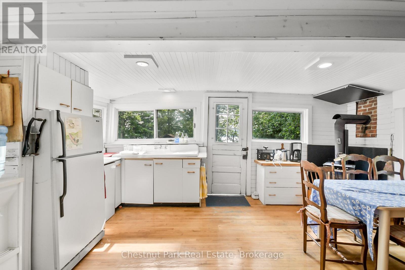 Photo 16 of 4 Hills Island, Lake Of Bays ON