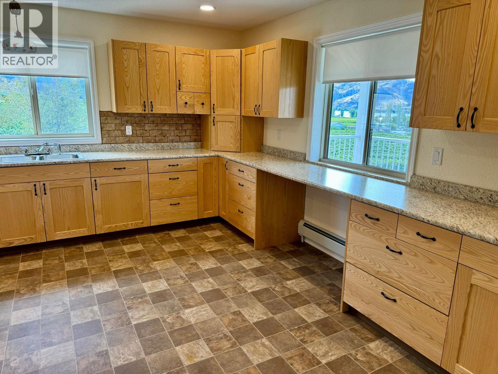 3251 41ST Street, Osoyoos