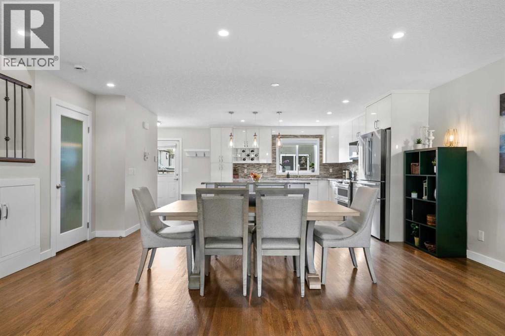 Single Family House 3 Level for Sale in   Street NE Mayland Heights Calgary 