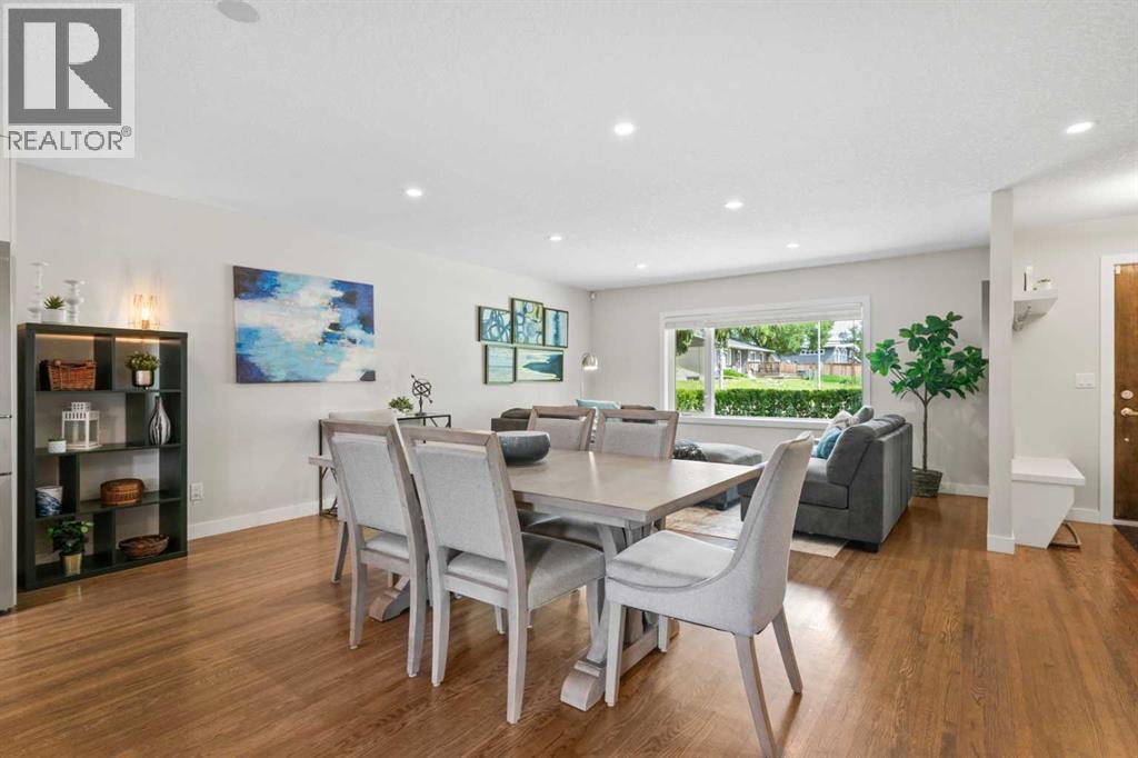 Single Family House 3 Level for Sale in   Street NE Mayland Heights Calgary 