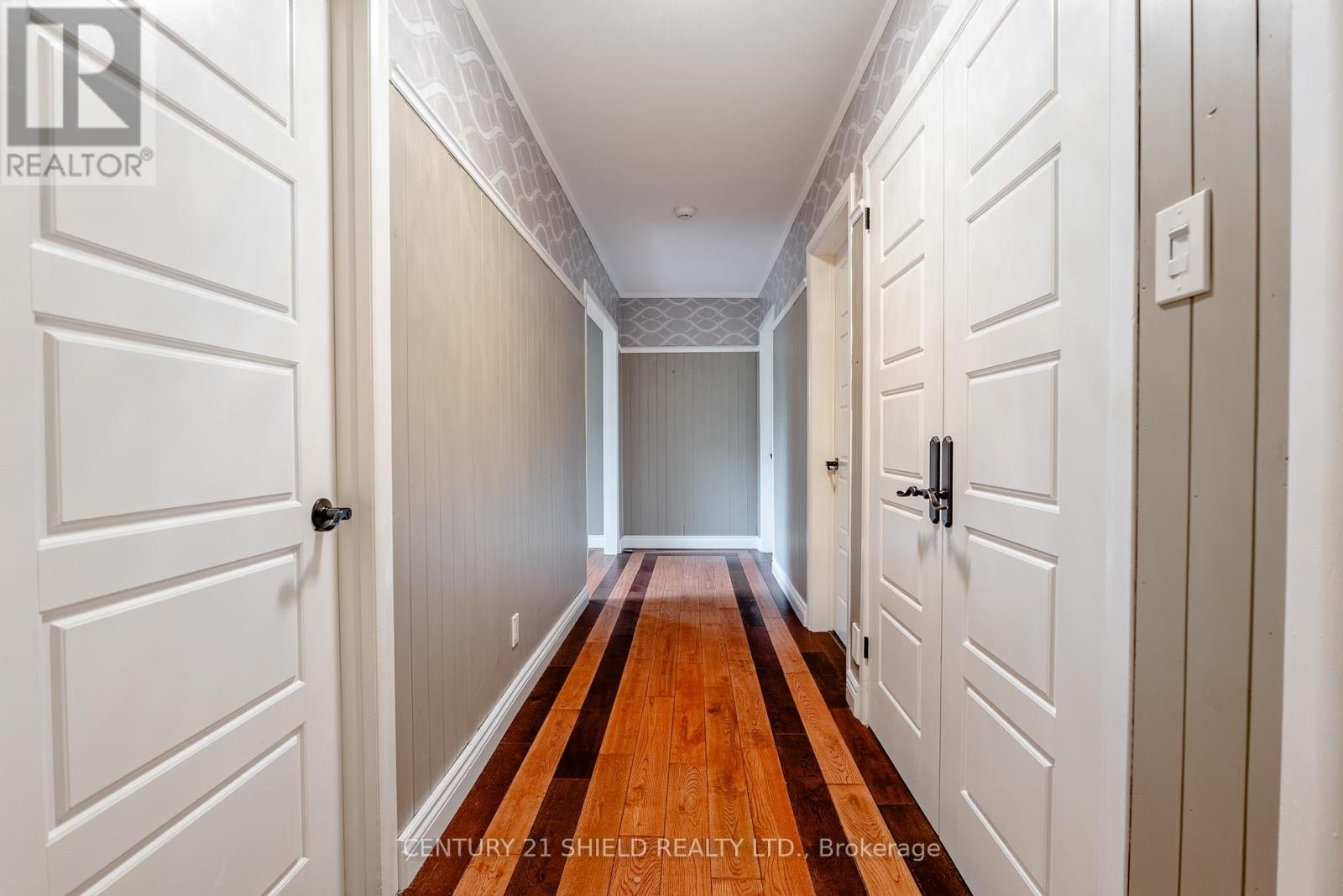 Photo 27 of 903 Riverdale Avenue, Cornwall ON