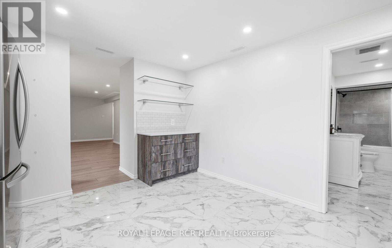 Photo 34 of 10 Peter Street, Amaranth ON