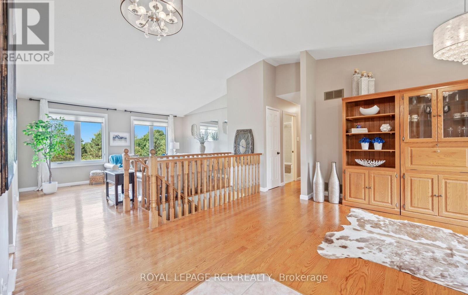 Photo 1 of 10 Peter Street, Amaranth ON