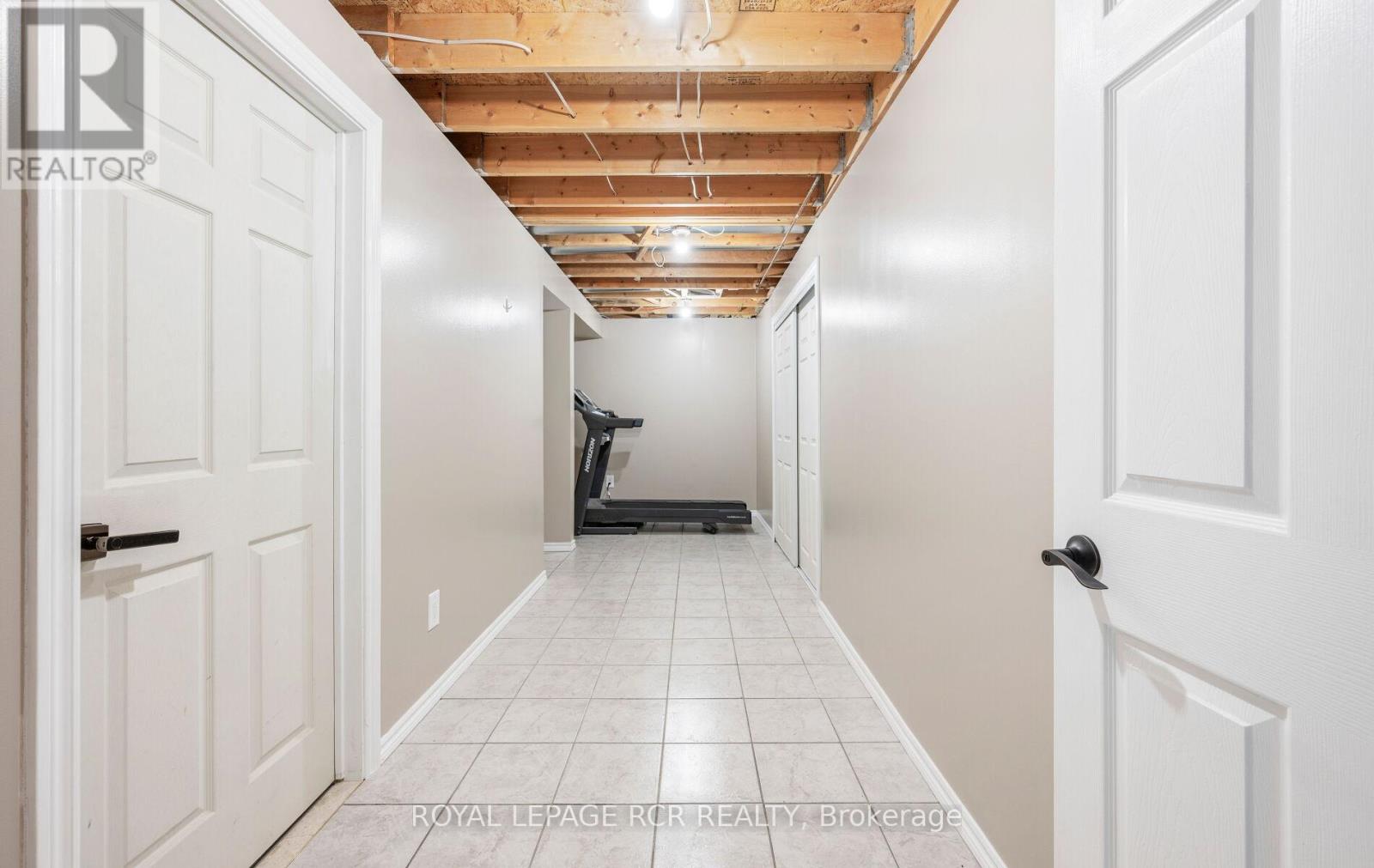 Photo 9 of 10 Peter Street, Amaranth ON