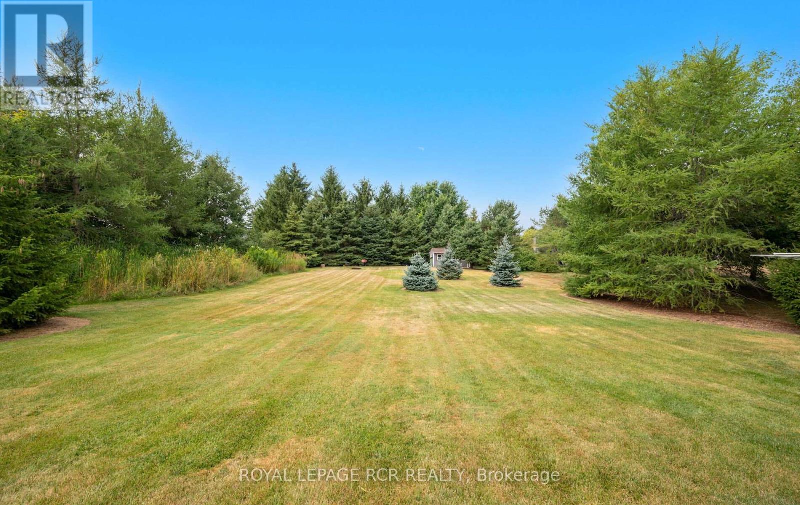 Photo 23 of 10 Peter Street, Amaranth ON