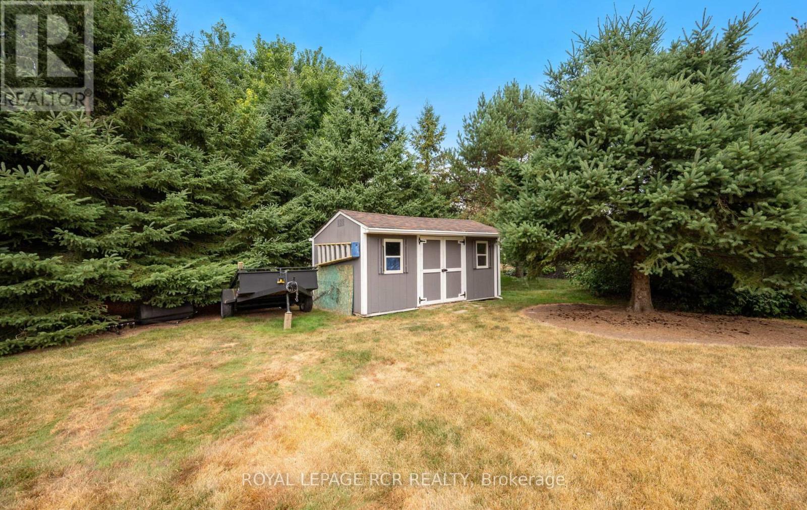Photo 21 of 10 Peter Street, Amaranth ON